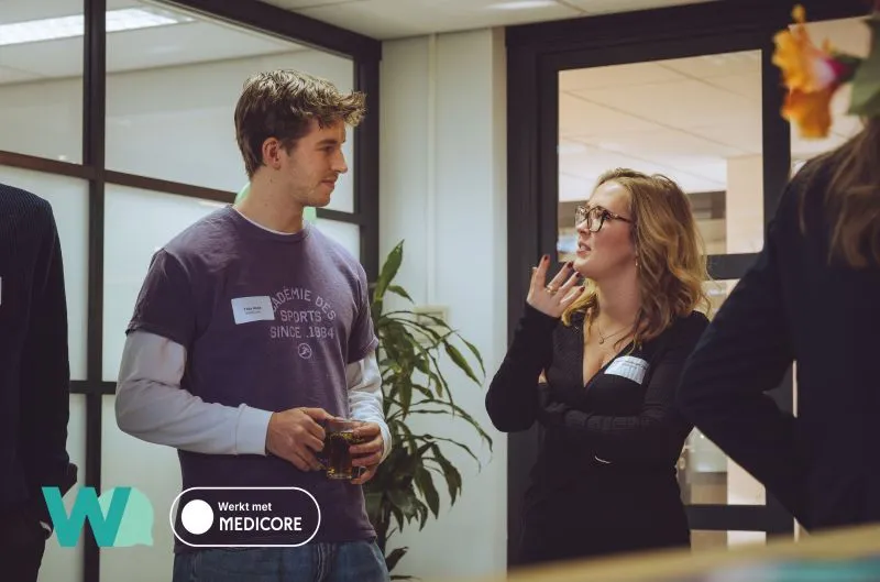 Gesprekken tussen partners tijdens het Medicore Partnerevent